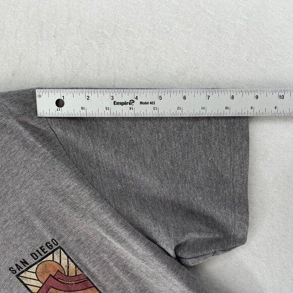 San Diego California Shirt Men's Sz L Gray Graphic Crew Neck Regular Fit Pacific - Picture 4 of 11